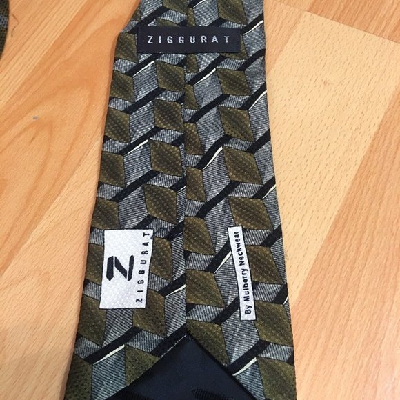 Ziggurat by Mulberry Abstr Geo Gray Brown Blk Boxes 100% Silk Handmade Men’s Tie - Picture 5 of 6